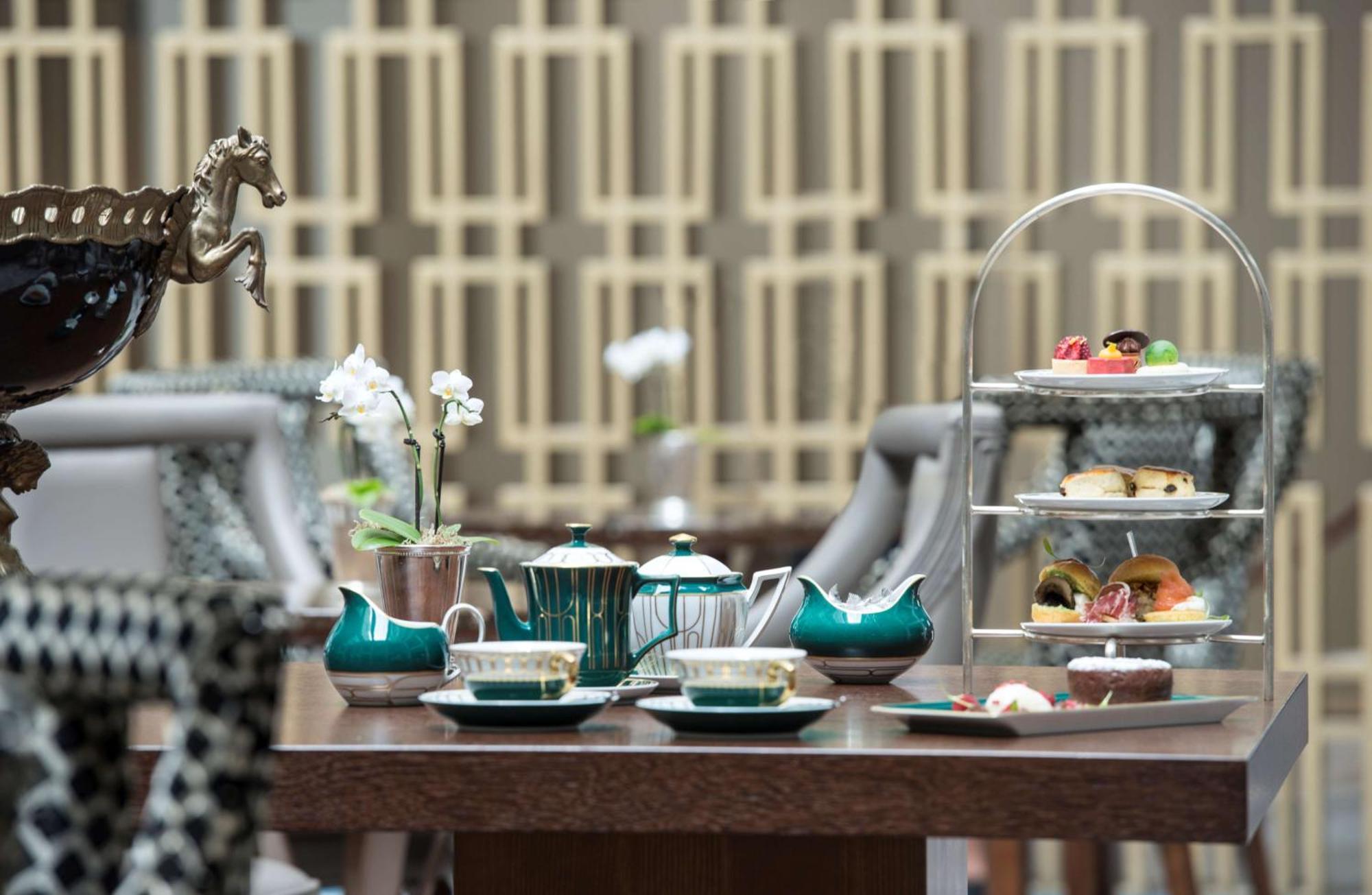 Tivoli Avenida Liberdade Lisboa - A Leading Hotel Of The World Bagian luar foto Afternoon tea at the Taj Bengal